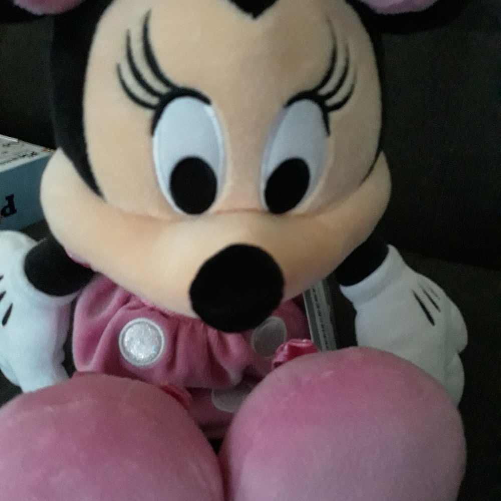 Christmas Disney Store minnie mouse doll pink 18 inch - Picture 2 of 6